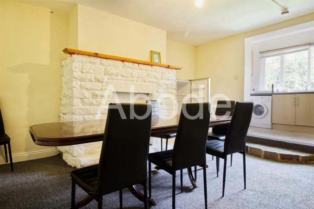 9 bedroom house for rent