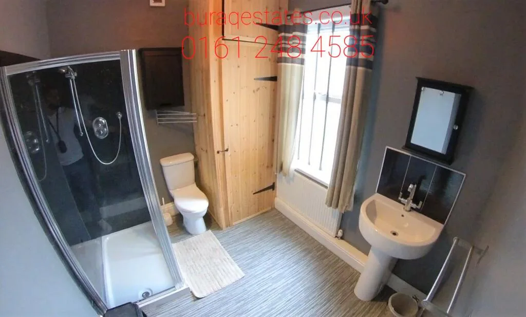 6 bedroom terraced house for rent