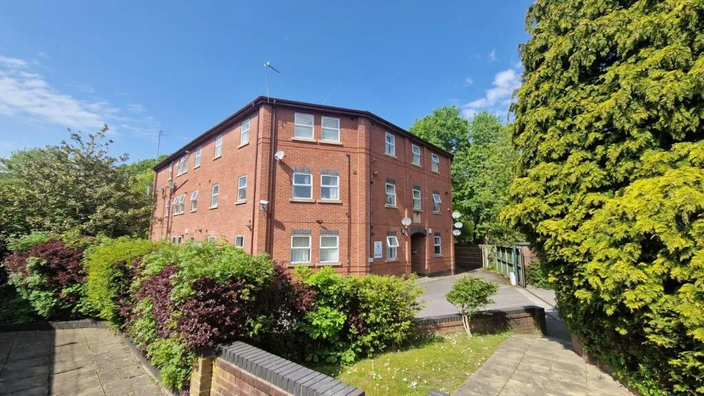 2 bedroom ground floor flat for rent