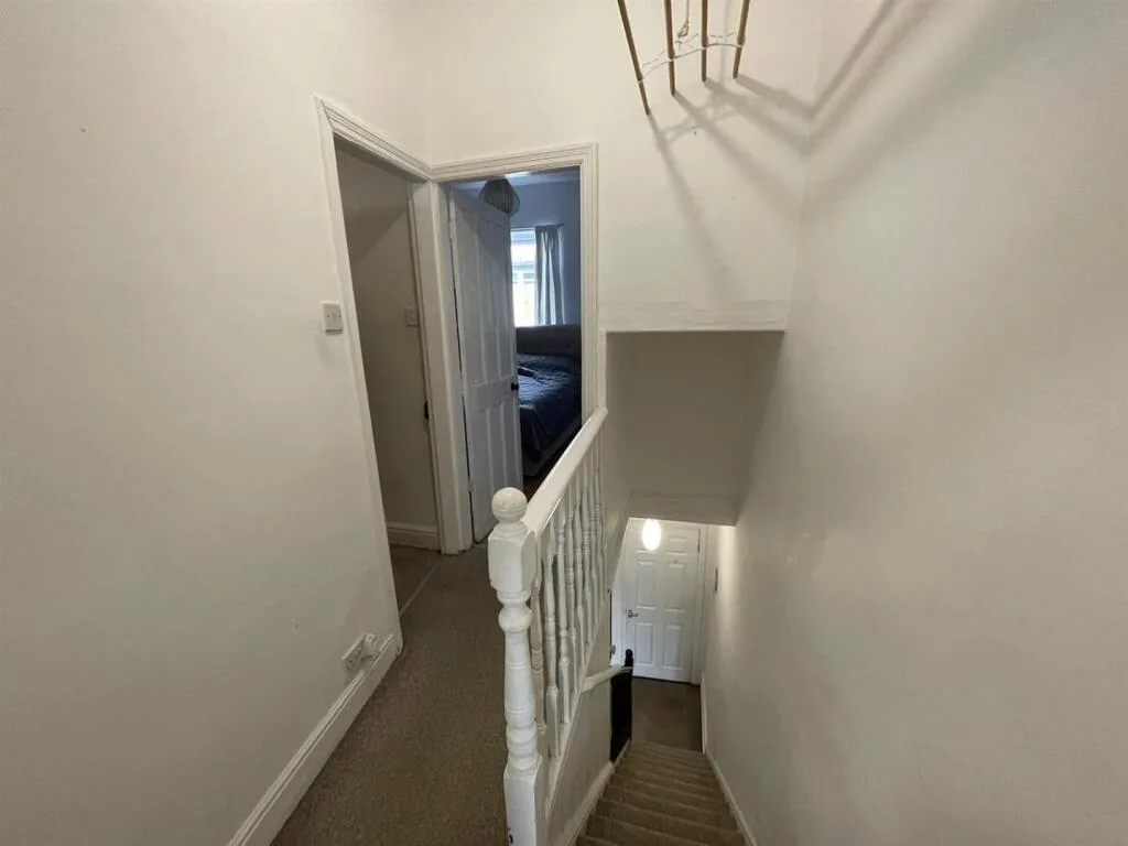 2 bedroom house for rent