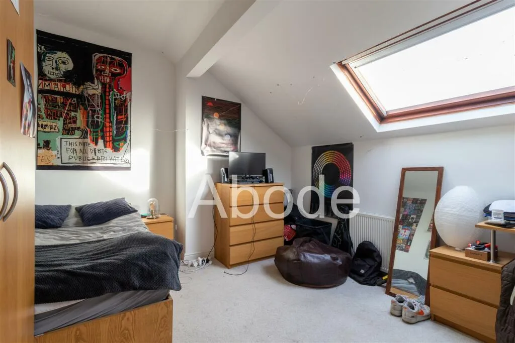 6 bedroom house for rent