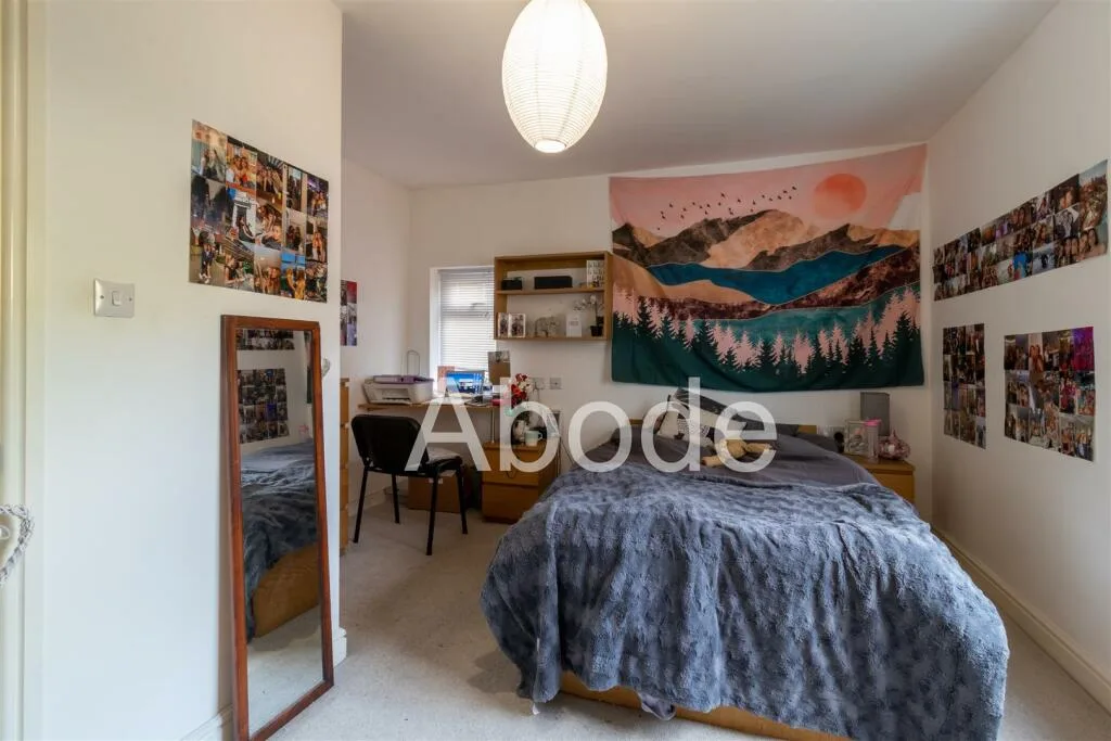 6 bedroom house for rent