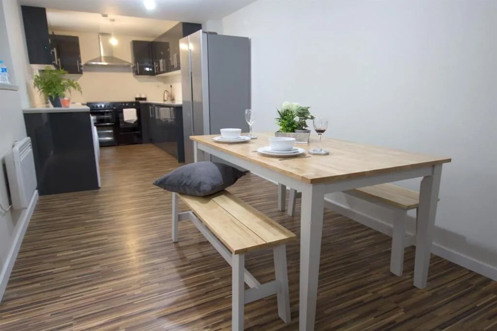 6 bedroom house for rent