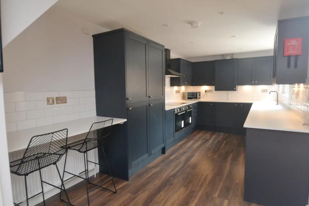 6 bedroom terraced house for rent