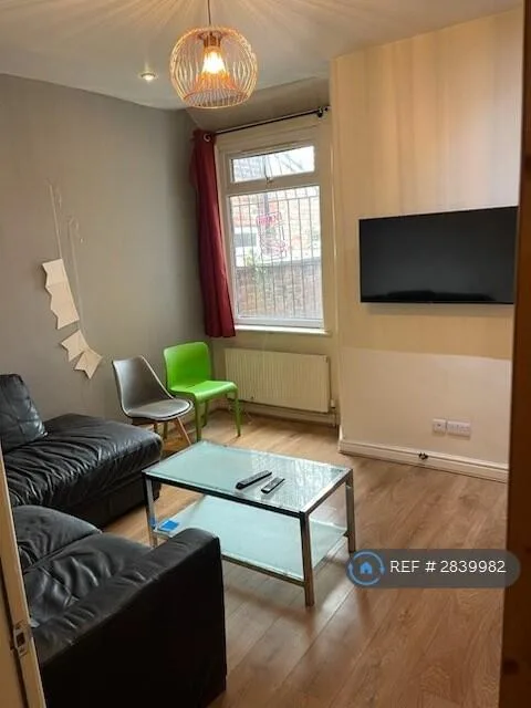 4 bedroom terraced house for rent