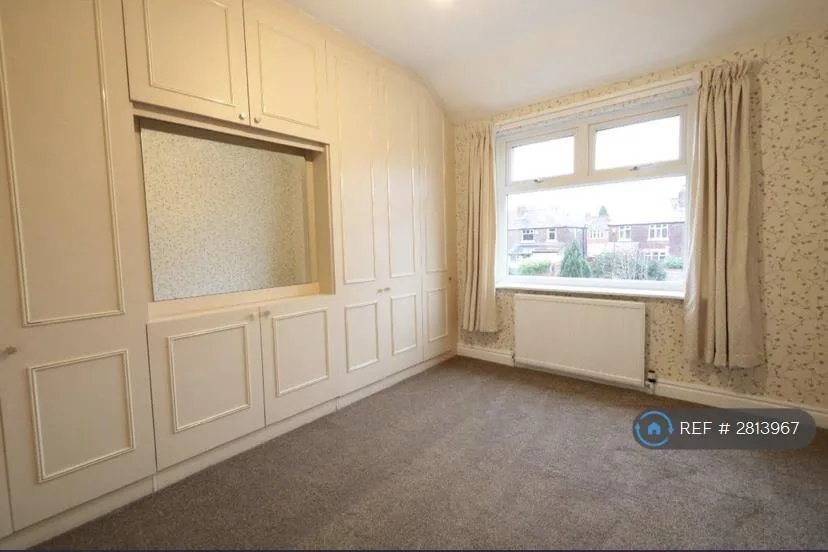 4 bedroom semi-detached house for rent
