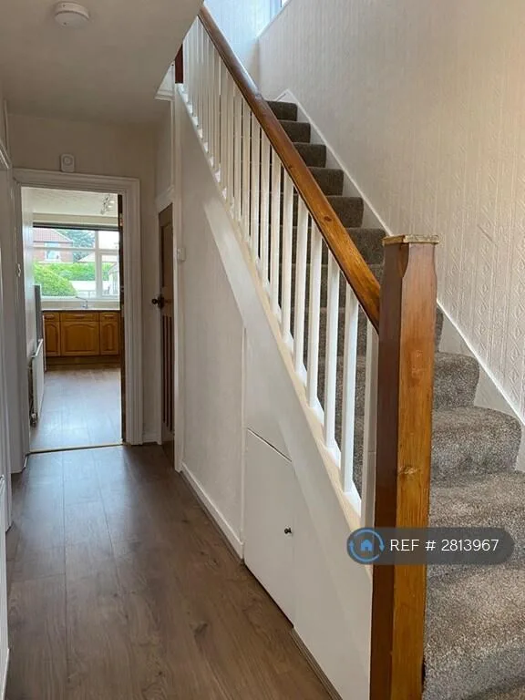 4 bedroom semi-detached house for rent