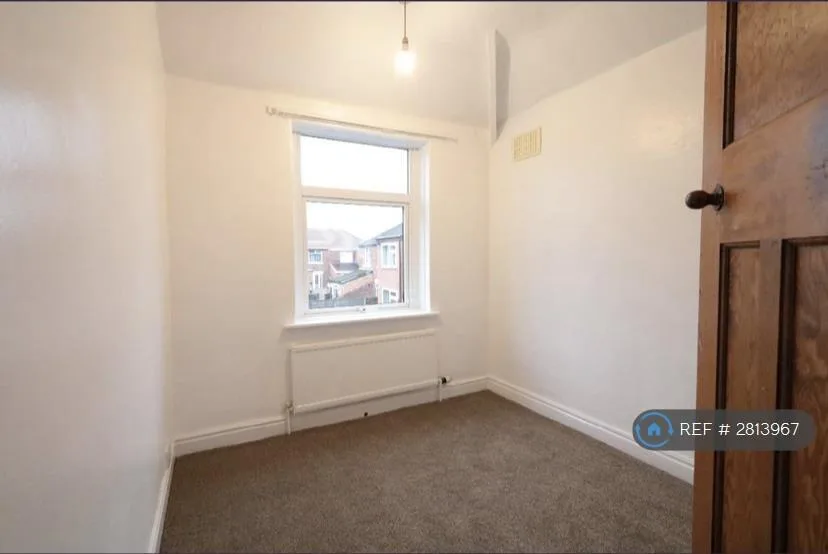 4 bedroom semi-detached house for rent
