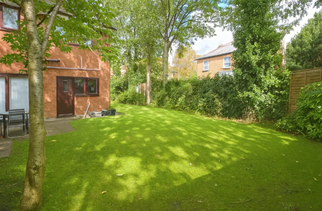 3 bedroom semi-detached house for rent