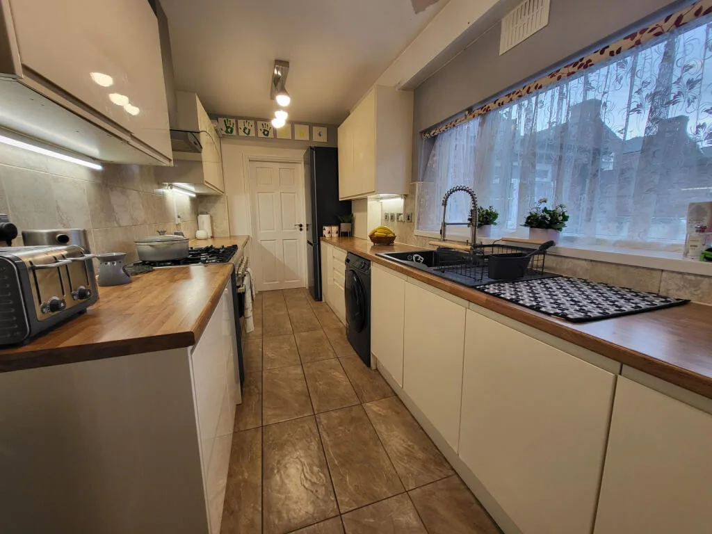 1 bedroom semi-detached house for rent