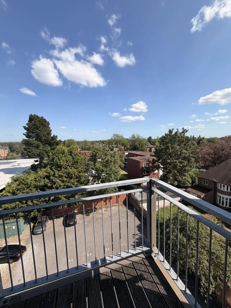 3 bedroom flat for rent