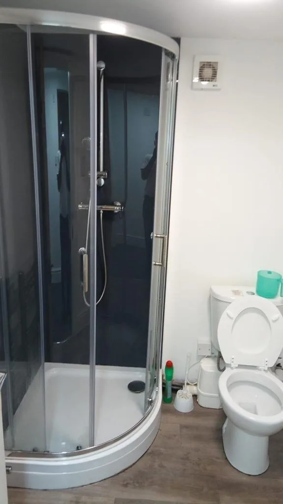 4 bedroom semi-detached house for rent
