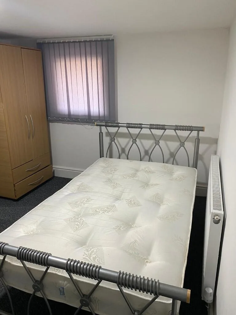 4 bedroom semi-detached house for rent