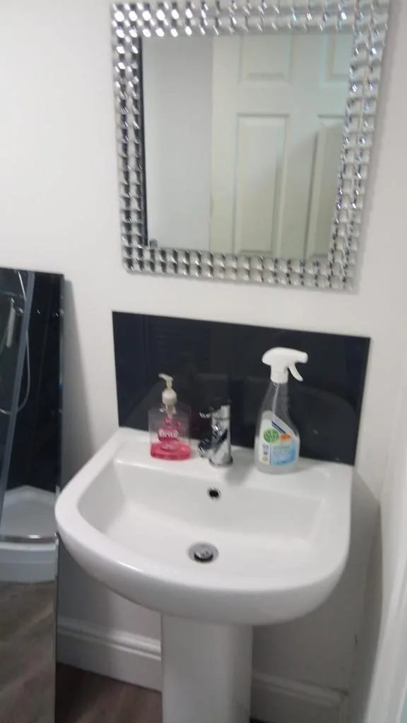 4 bedroom semi-detached house for rent