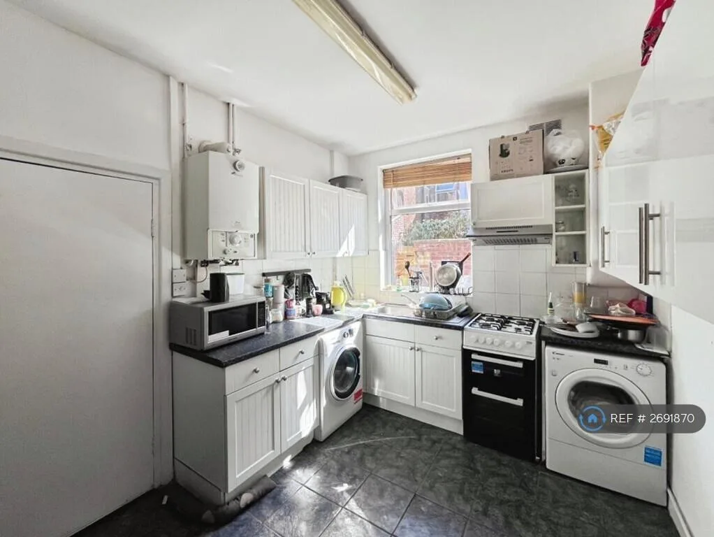 4 bedroom terraced house for rent