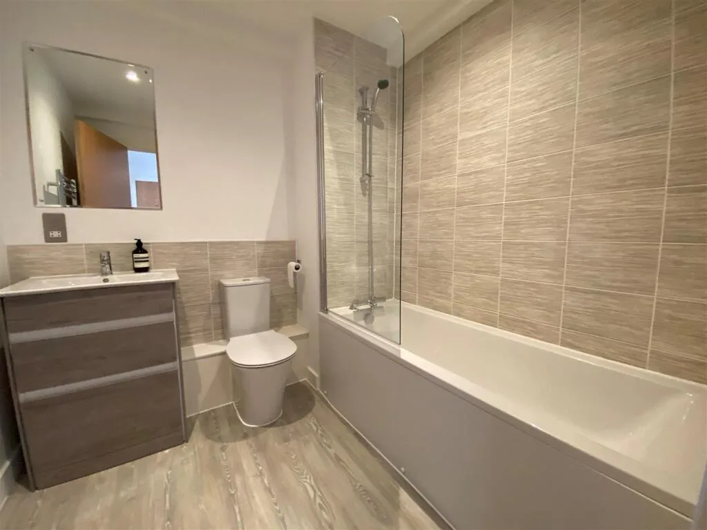 2 bedroom duplex for rent