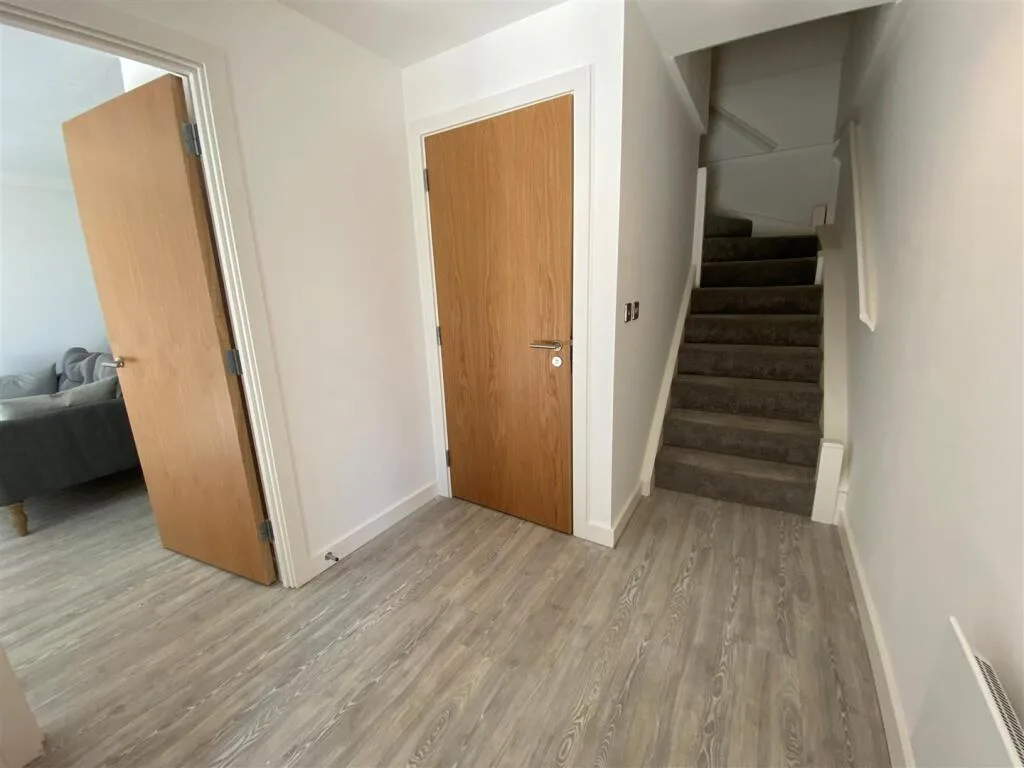2 bedroom duplex for rent