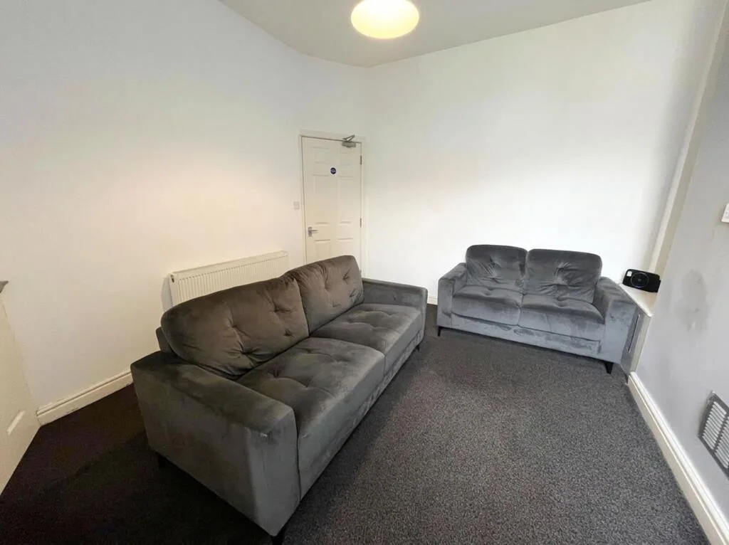 1 bedroom house of multiple occupation for rent