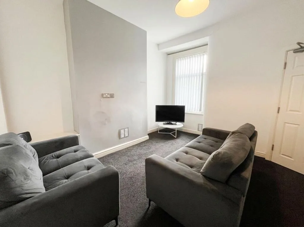 1 bedroom house of multiple occupation for rent