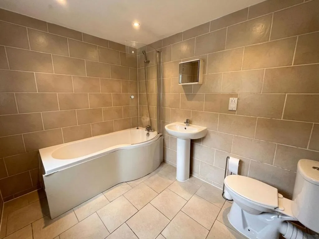 1 bedroom house of multiple occupation for rent