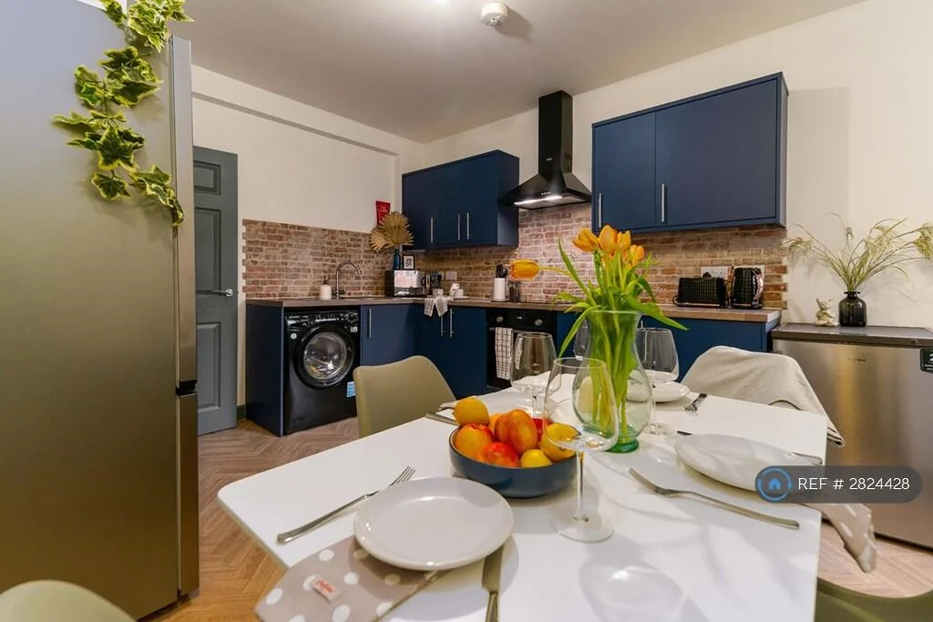 1 bedroom house share for rent