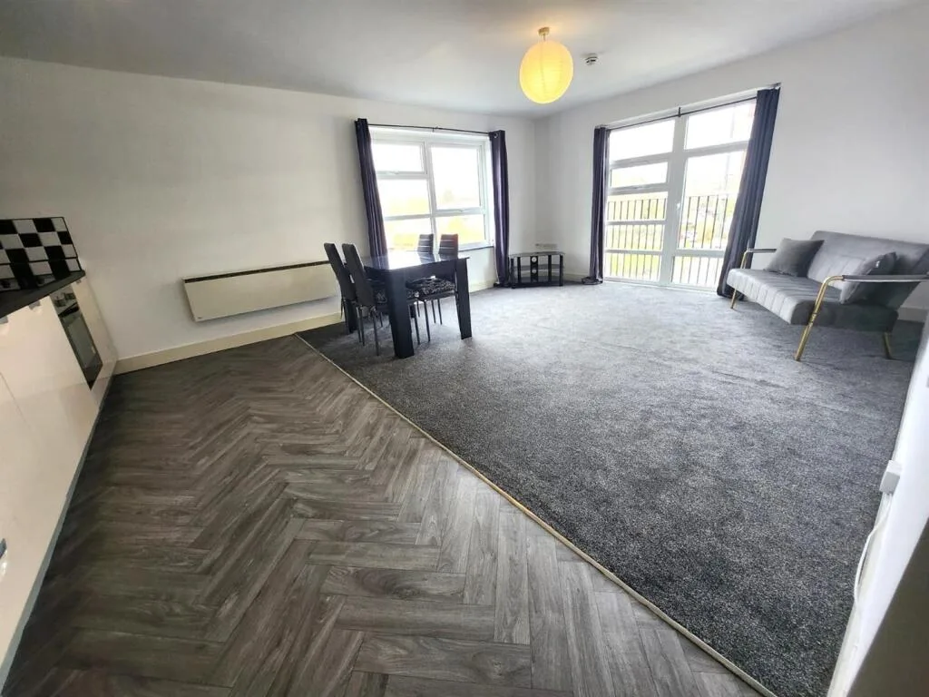 2 bedroom flat for rent