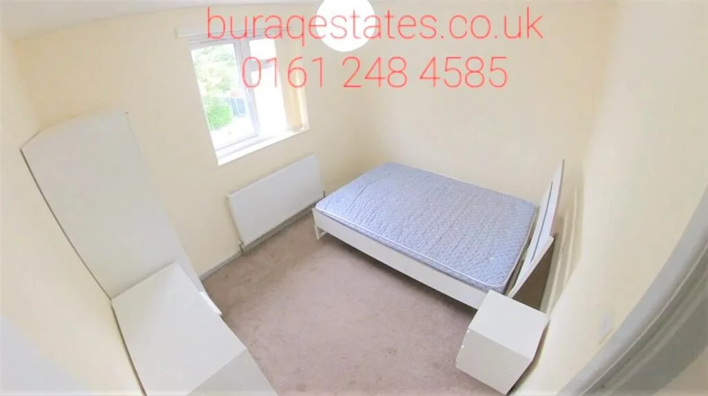 4 bedroom semi-detached house for rent