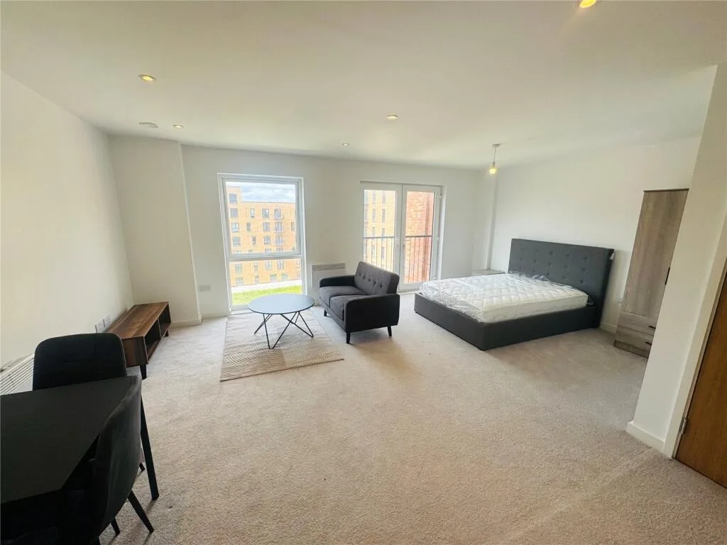 Studio flat for rent