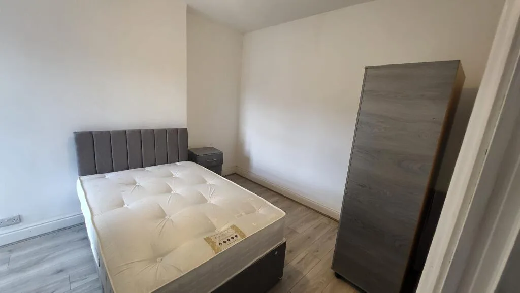 5 bedroom house for rent