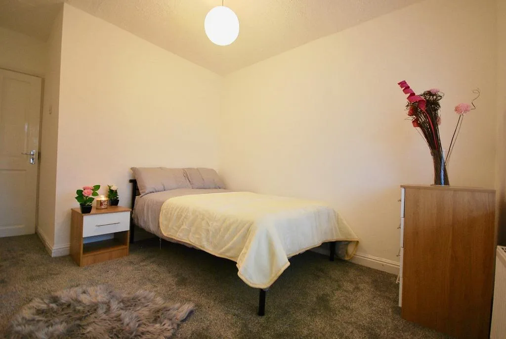 4 bedroom terraced house for rent