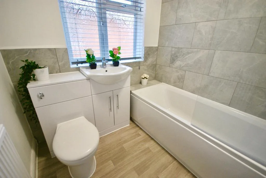 4 bedroom terraced house for rent