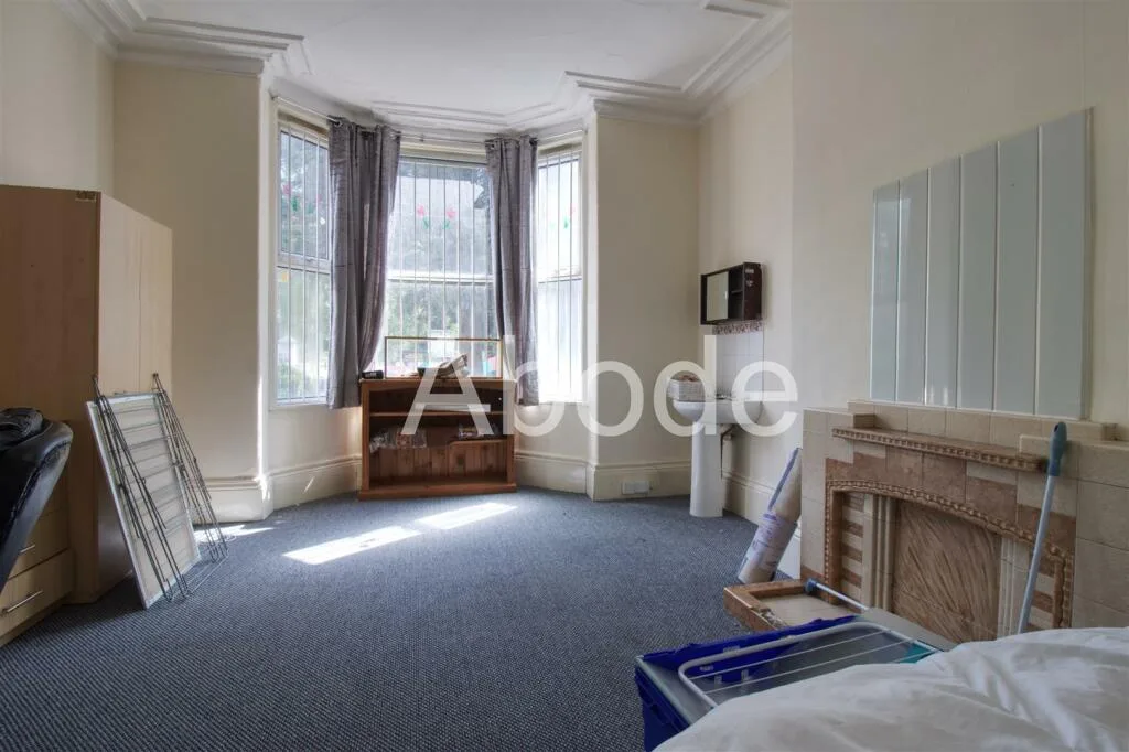 9 bedroom house for rent