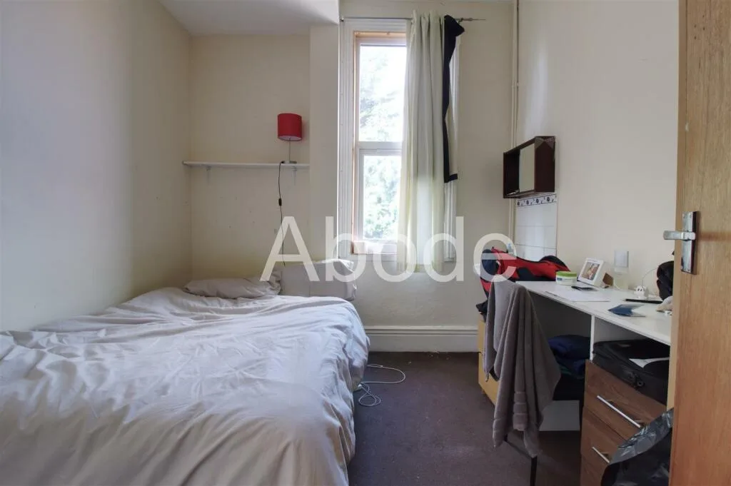 9 bedroom house for rent