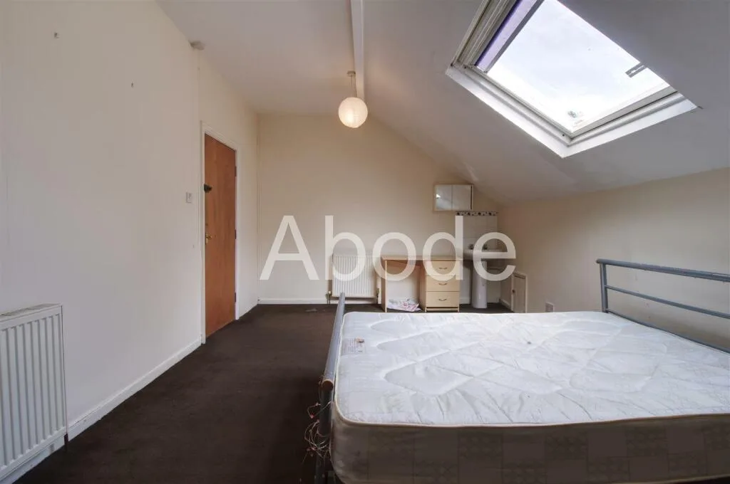 9 bedroom house for rent