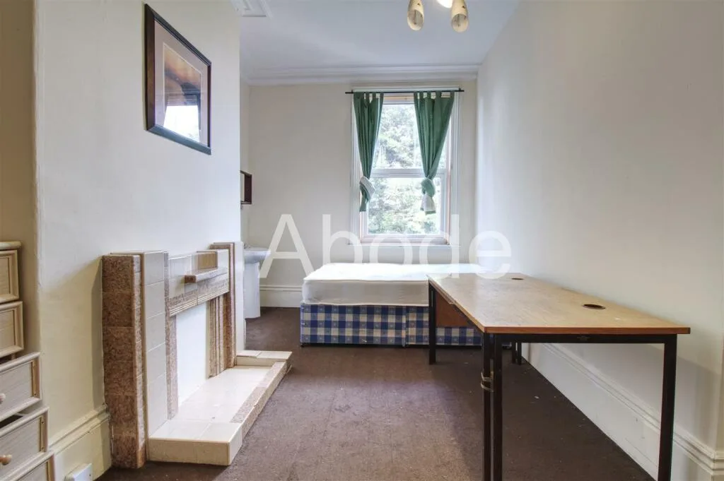 9 bedroom house for rent