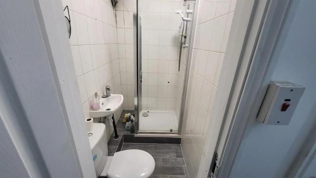 5 bedroom house for rent