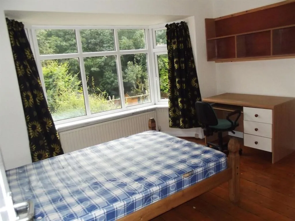 5 bedroom house for rent