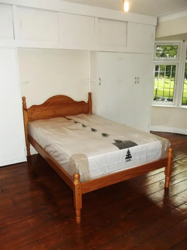 5 bedroom house for rent