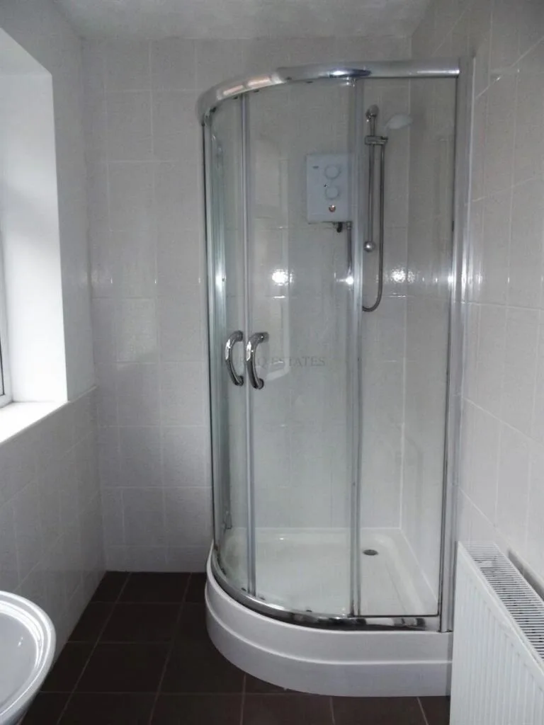 5 bedroom house for rent