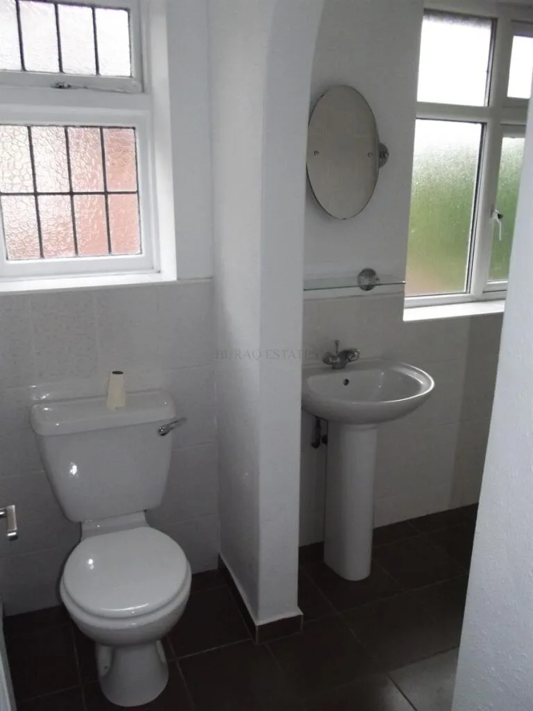 5 bedroom house for rent