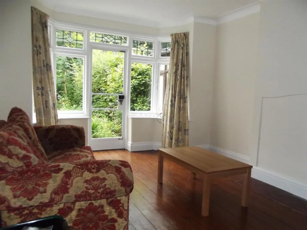 5 bedroom house for rent