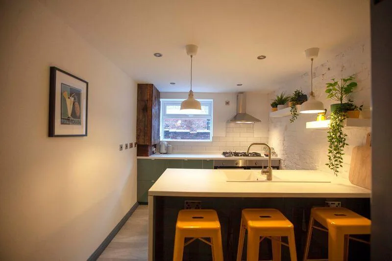 6 bedroom terraced house for rent