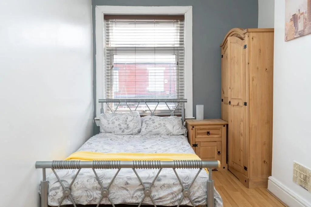 5 bedroom terraced house for rent