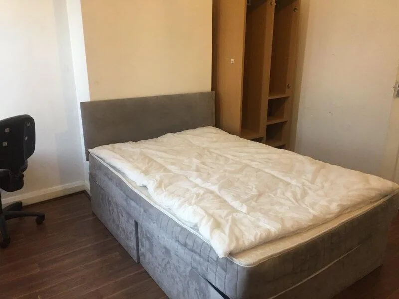 2 bedroom house for rent
