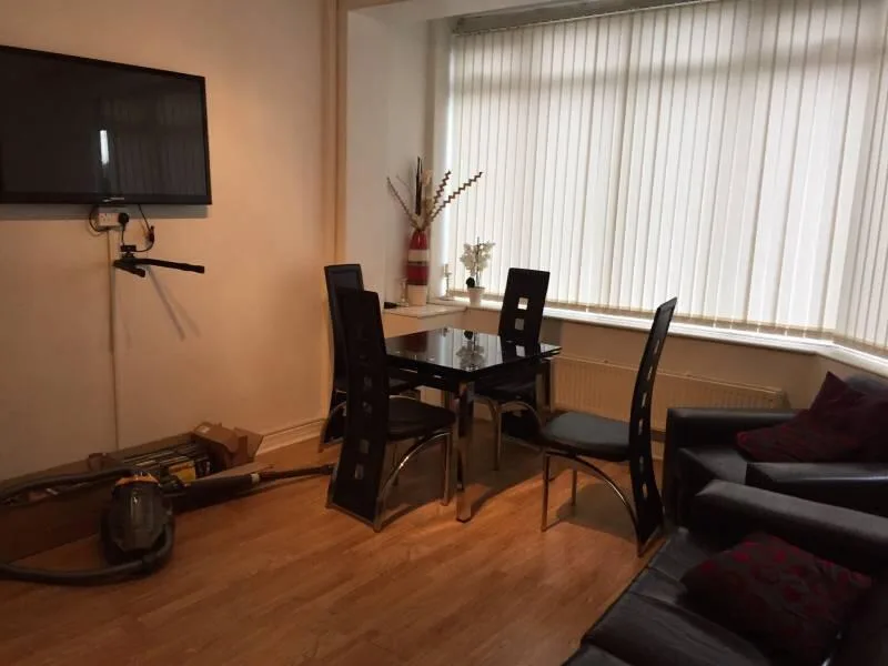 2 bedroom house for rent