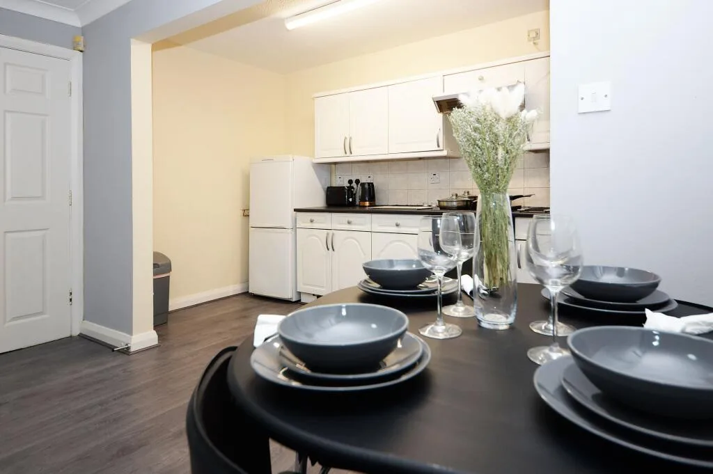 2 bedroom ground floor flat for rent
