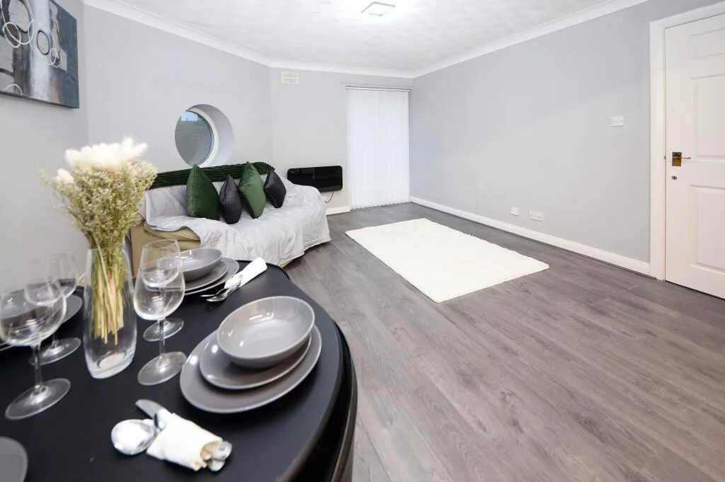 2 bedroom ground floor flat for rent