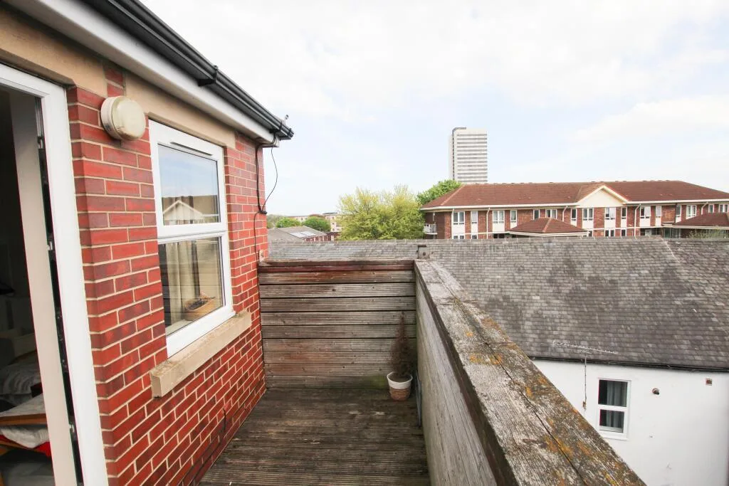 4 bedroom flat for rent