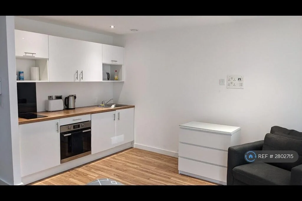 Studio flat for rent