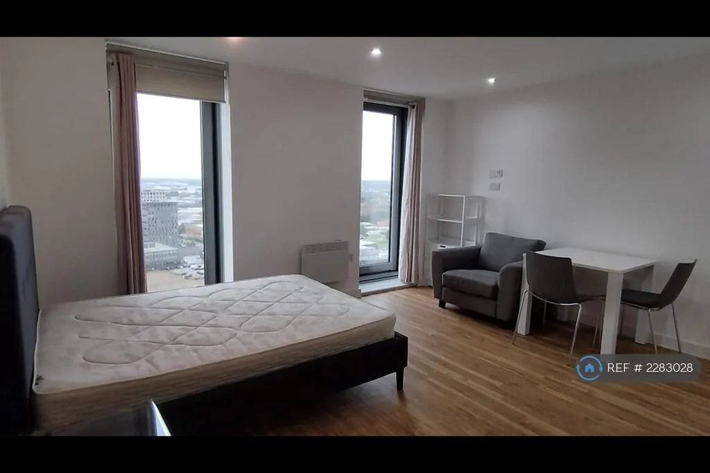 Studio flat for rent